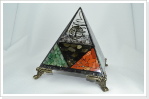 Große Orgon Pyramide - Bergkristall Multiversum