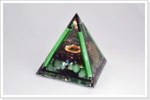 kleine Orgon Pyramide - Bergkristall